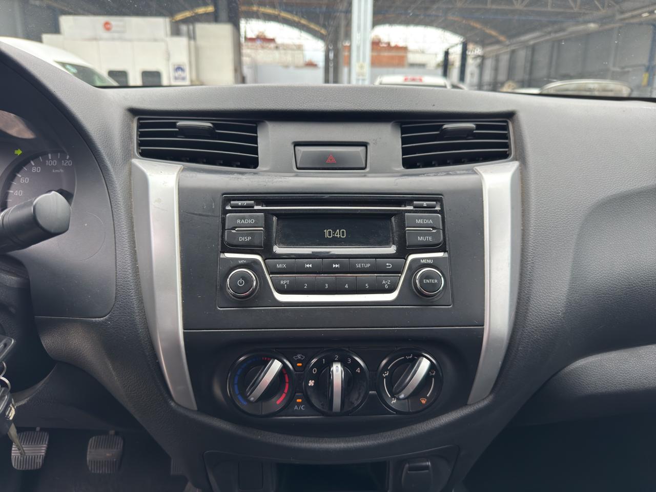 2020 Nissan NP300 4 PTS PICK-UP DOBLE CABINA SE TM6 AAC VE