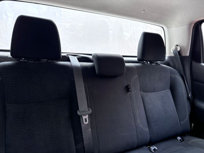 2020 Nissan NP300 FRONTIER 4 PTS DOBLE CABINA 25 TD TM6 F HALOGENO R-16 4X4