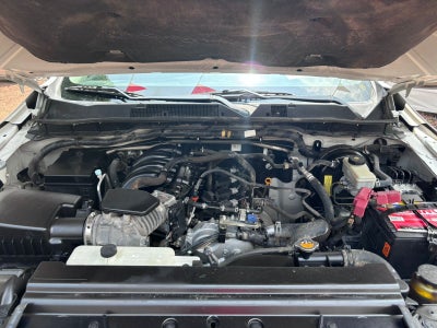 2020 Nissan NP300 FRONTIER 4 PTS DOBLE CABINA 25 TD TM6 F HALOGENO R-16 4X4