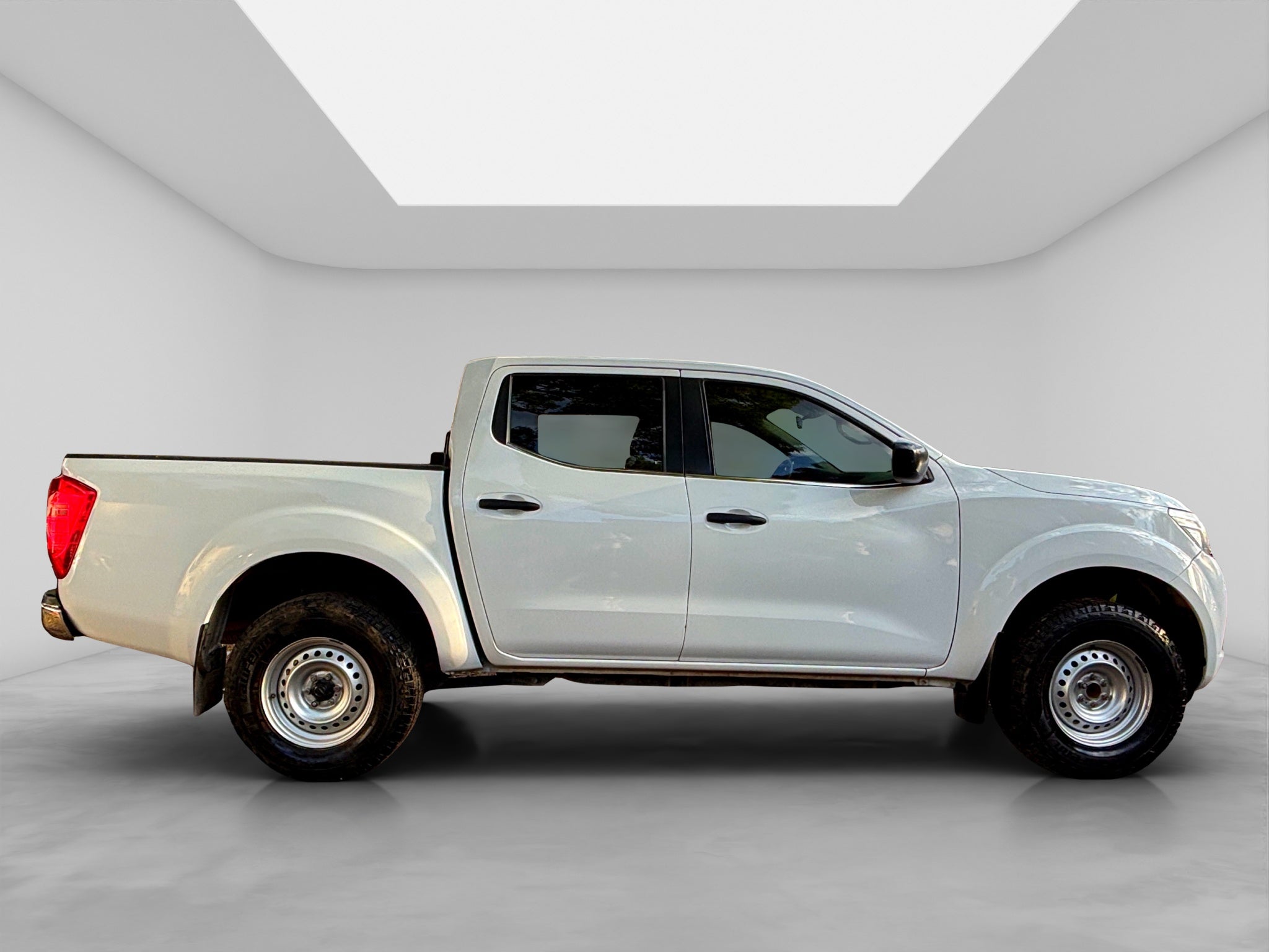 2020 Nissan NP300 FRONTIER 4 PTS XE L4 25L TM6 AAC VE R-16