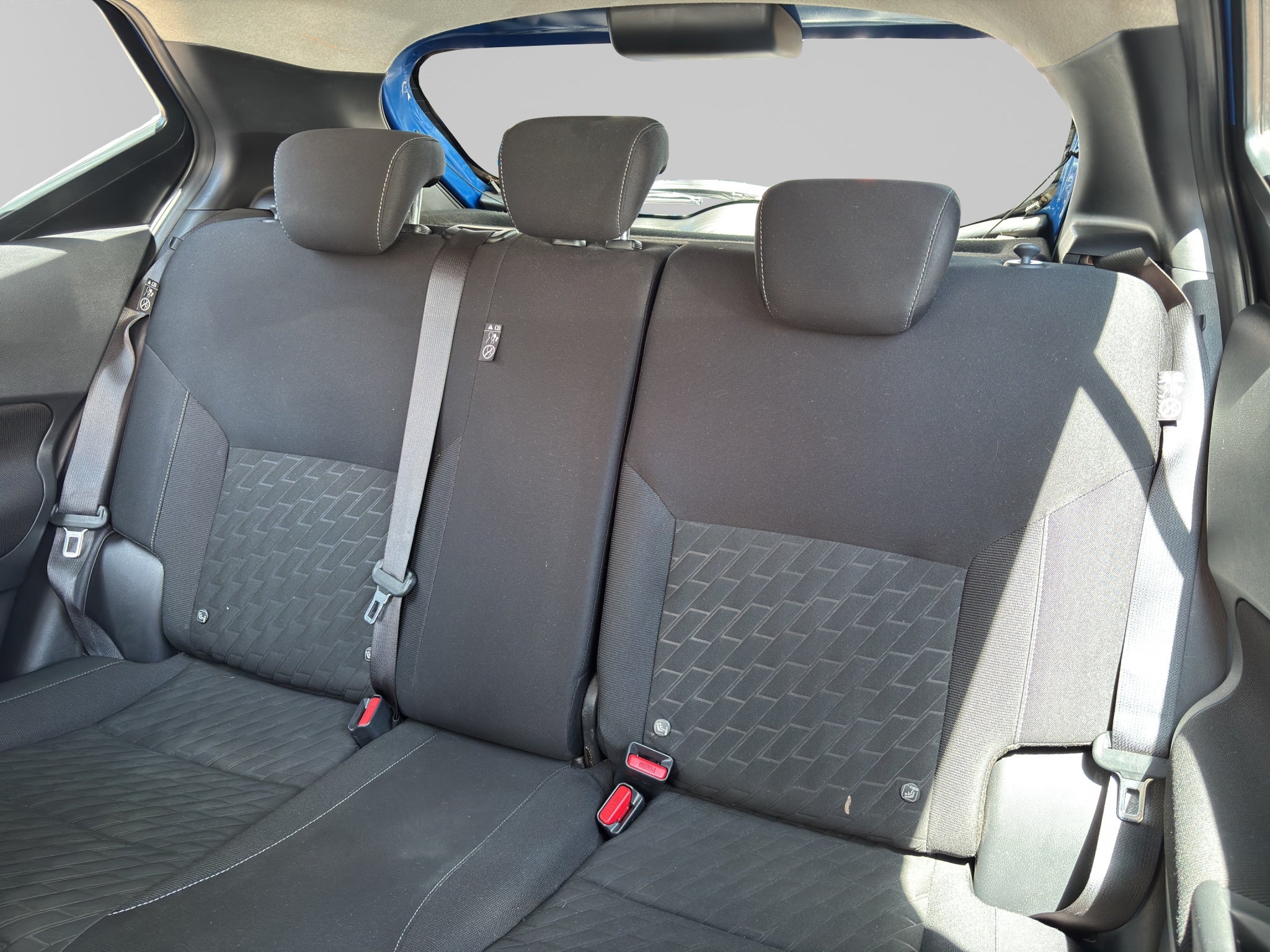 2023 Nissan KICKS 5 PTS ADVANCE 16L TA AAC VE RA-16