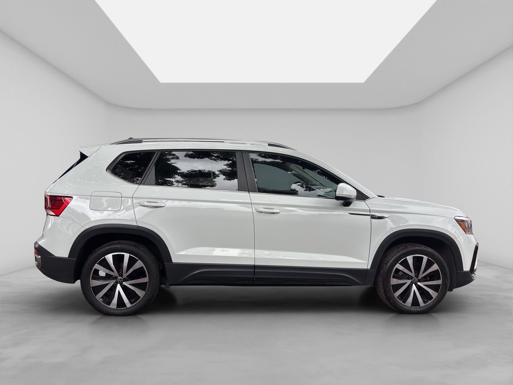 2023 Volkswagen TAOS 5 PTS COMFORTLINE 14L TA PIEL F LED RA-18