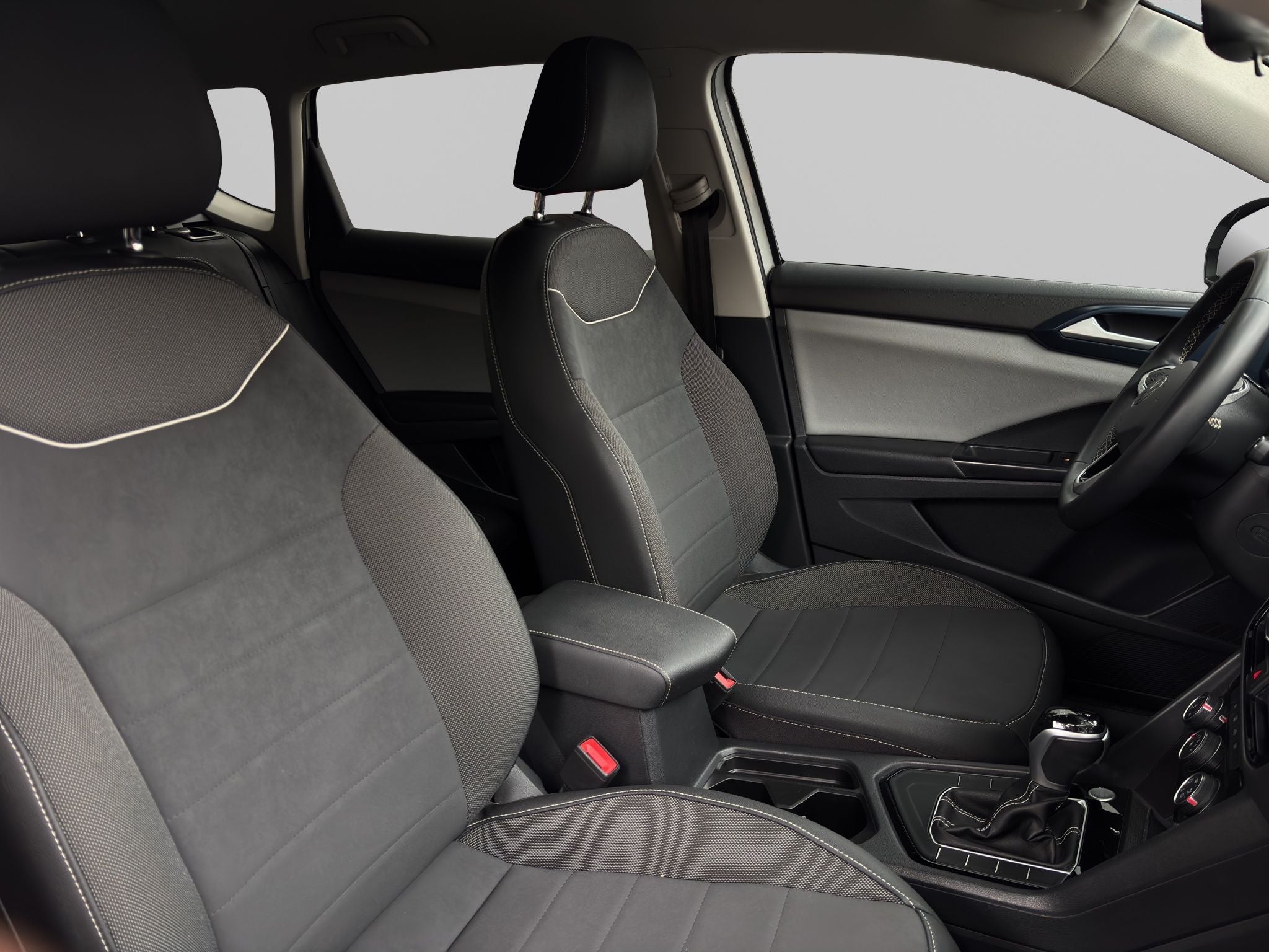 2023 Volkswagen TAOS 5 PTS COMFORTLINE 14L TA PIEL F LED RA-18
