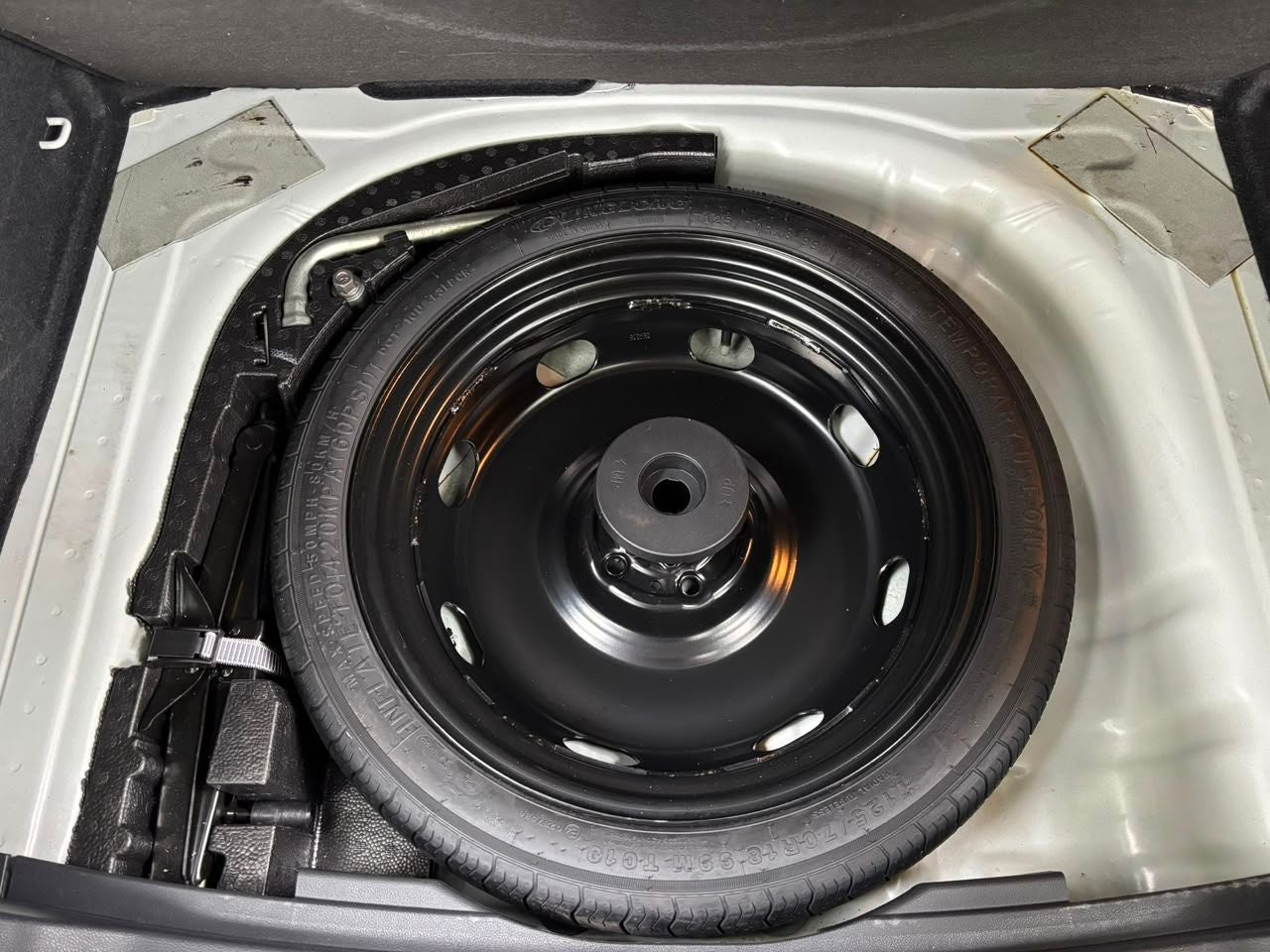 2023 Volkswagen TAOS 5 PTS COMFORTLINE 14L TA PIEL F LED RA-18