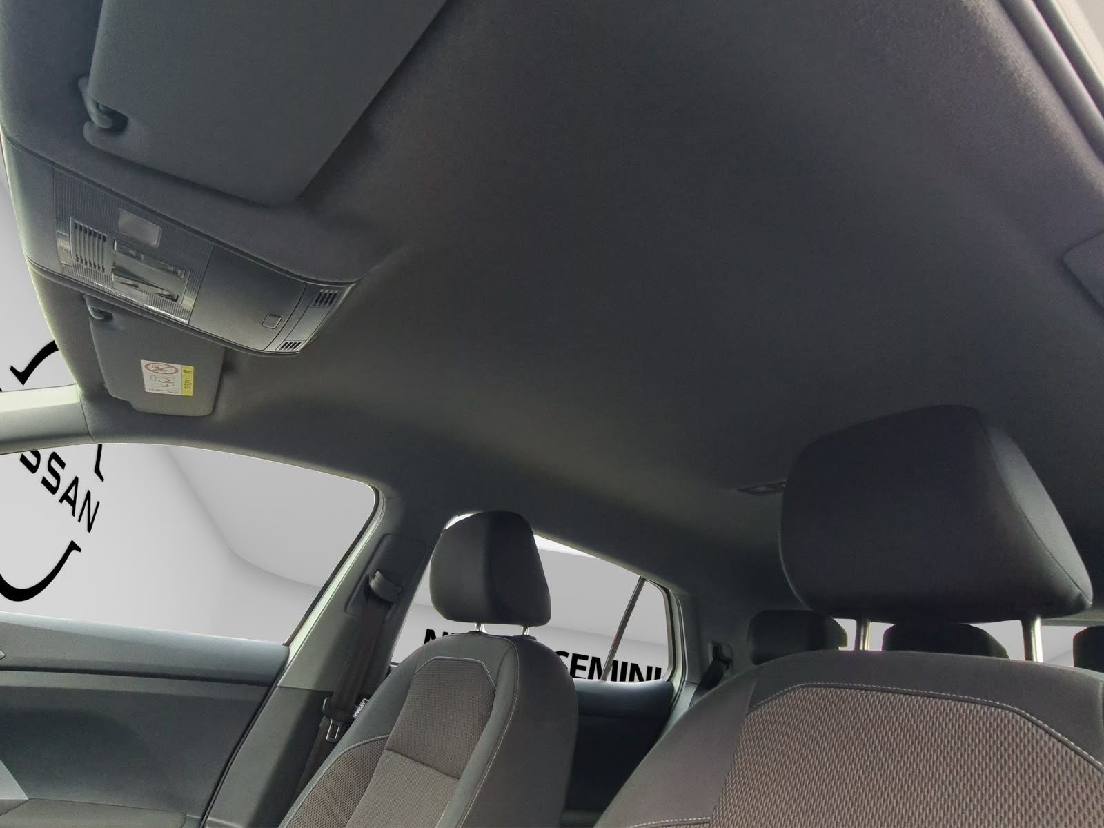 2023 Volkswagen T-CROSS 5P TRENDLINE L31.0T AUT