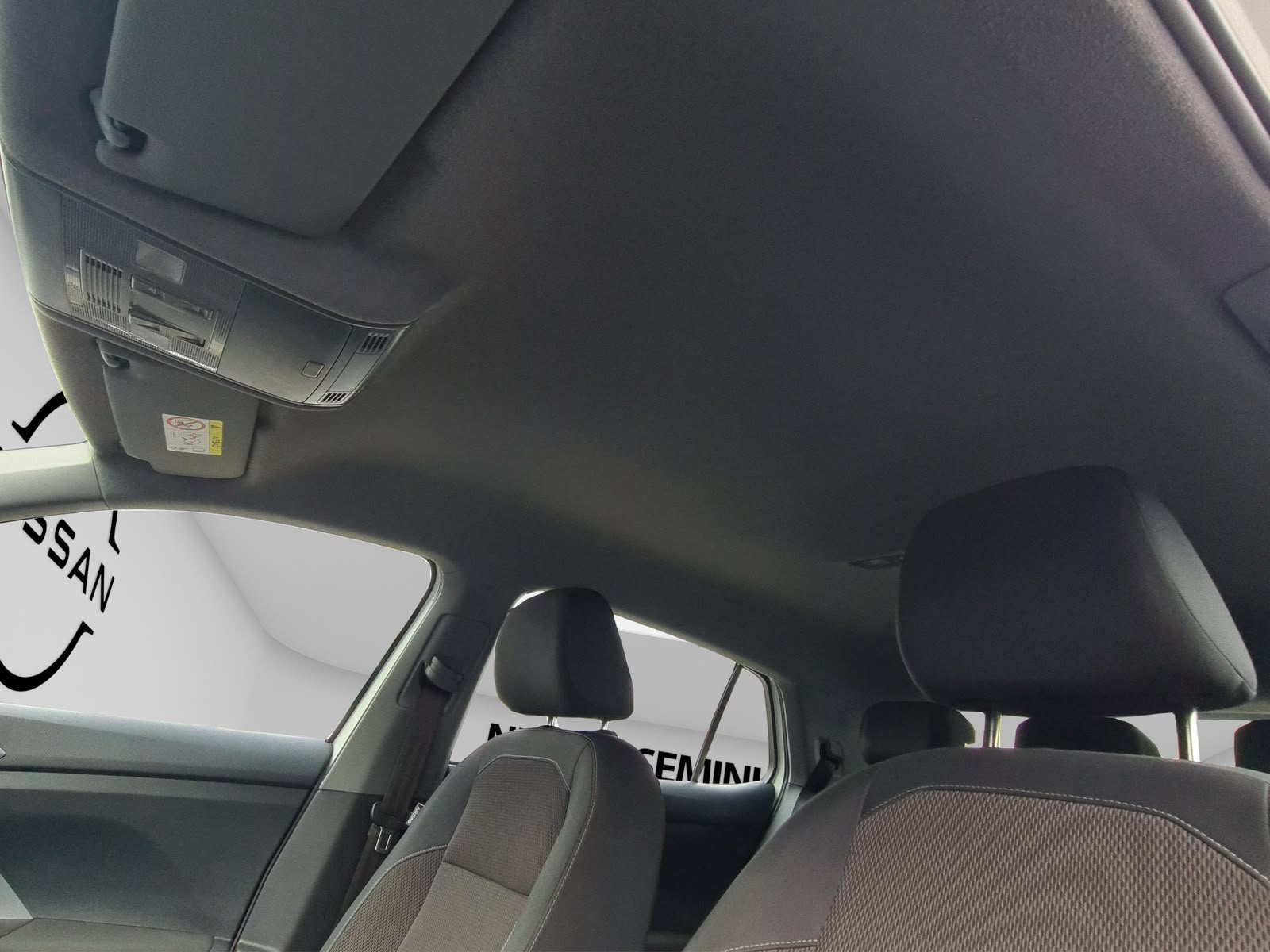 2023 Volkswagen T-CROSS 5P TRENDLINE L31.0T AUT
