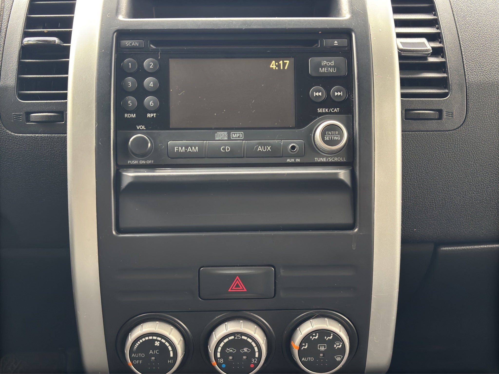 2014 Nissan X-TRAIL 5 PTS ADVANCE CVT BL 6 CD QC XENON RA-17