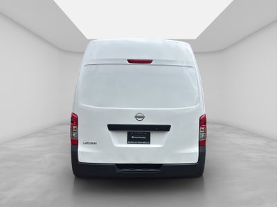 2022 Nissan URVAN 4 PTS AMPLIA TM5 AAC DESEM TRAS 15 PAS