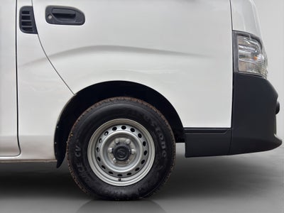 2022 Nissan URVAN 4 PTS AMPLIA TM5 AAC DESEM TRAS 15 PAS