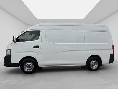 2022 Nissan URVAN 4 PTS AMPLIA TM5 AAC DESEM TRAS 15 PAS