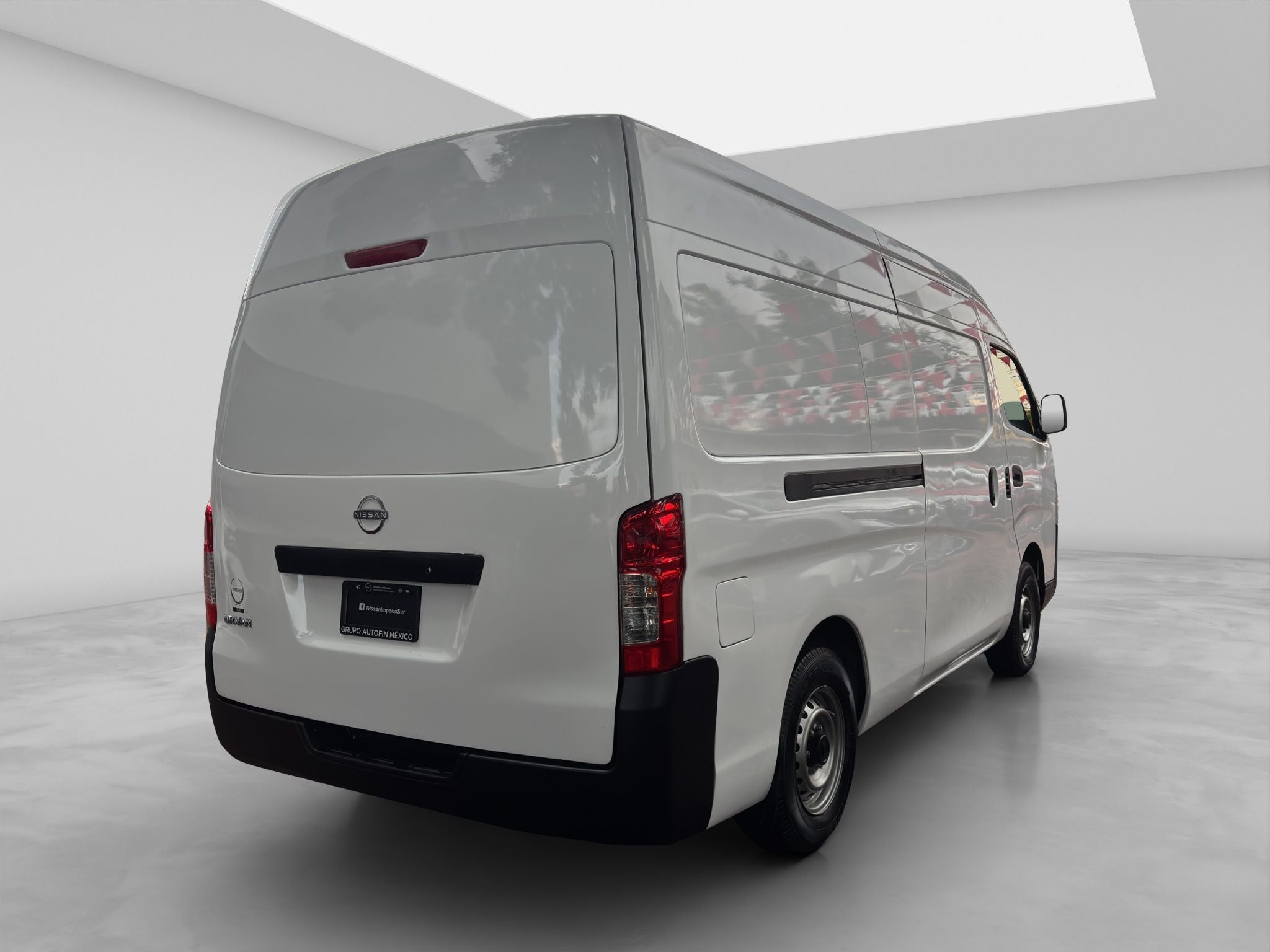 2023 Nissan URVAN 4 PTS AMPLIA TM5 AAC