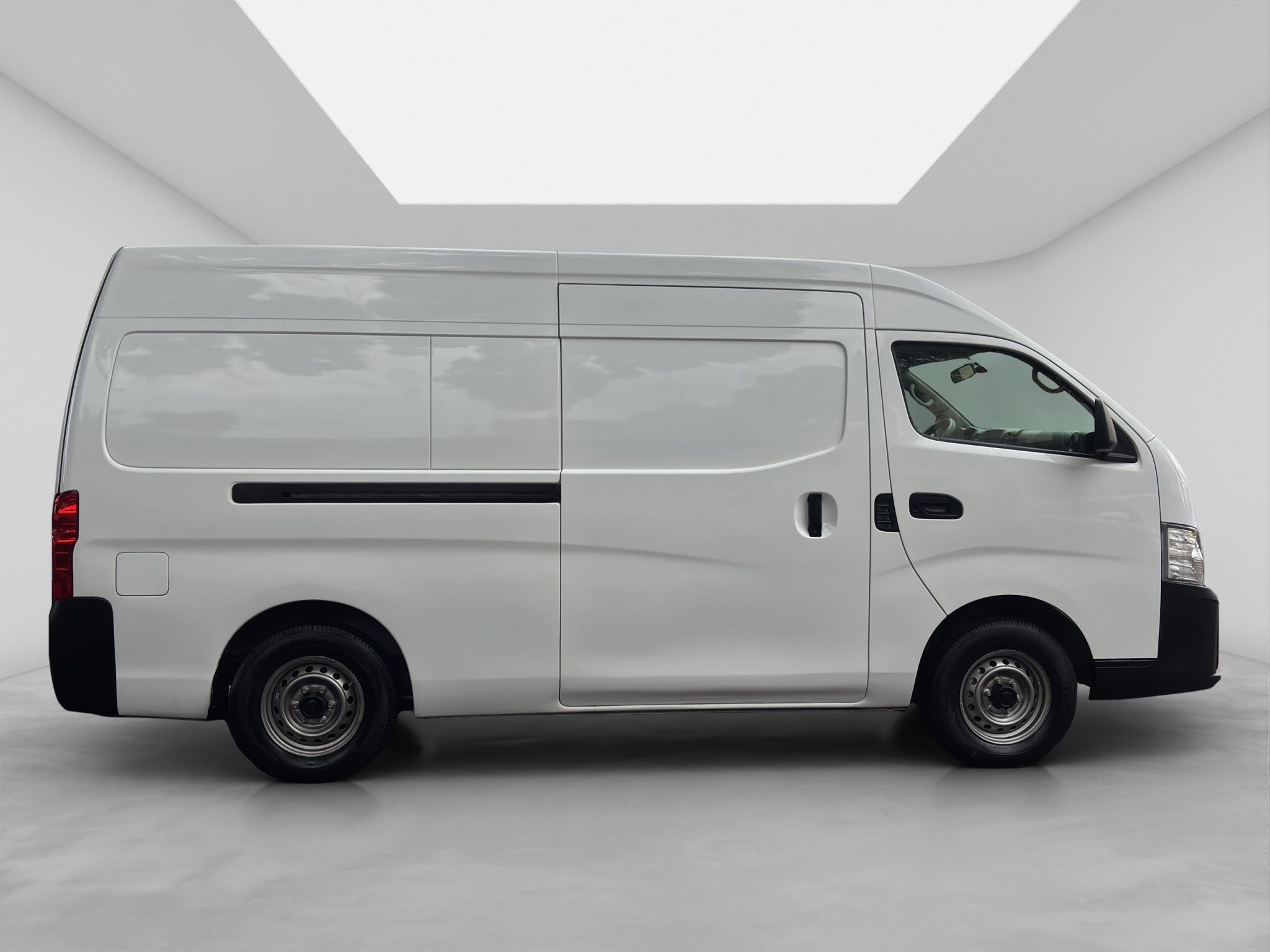 2023 Nissan URVAN 4 PTS AMPLIA TM5 AAC