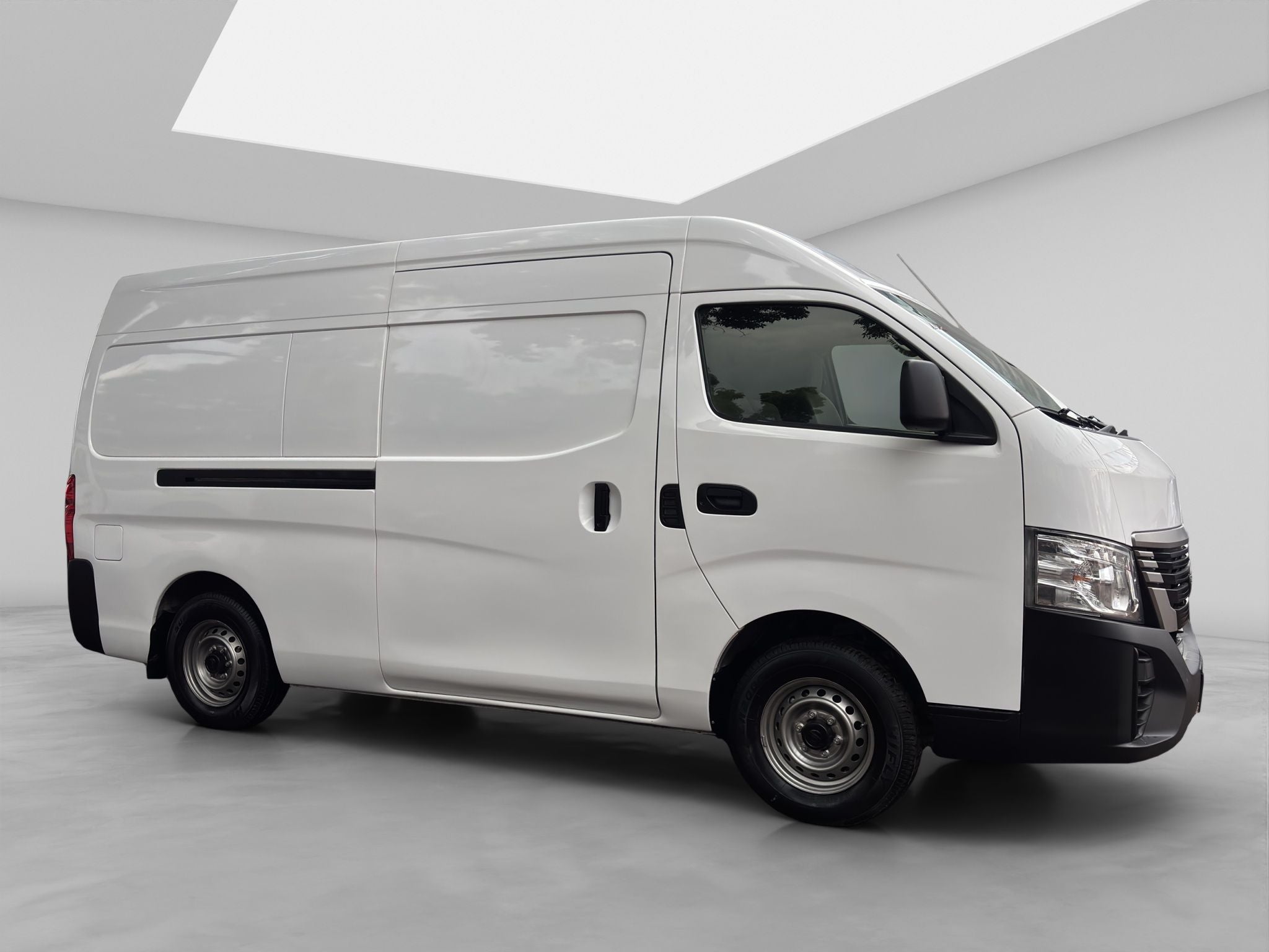 2023 Nissan URVAN 4 PTS AMPLIA TM5 AAC