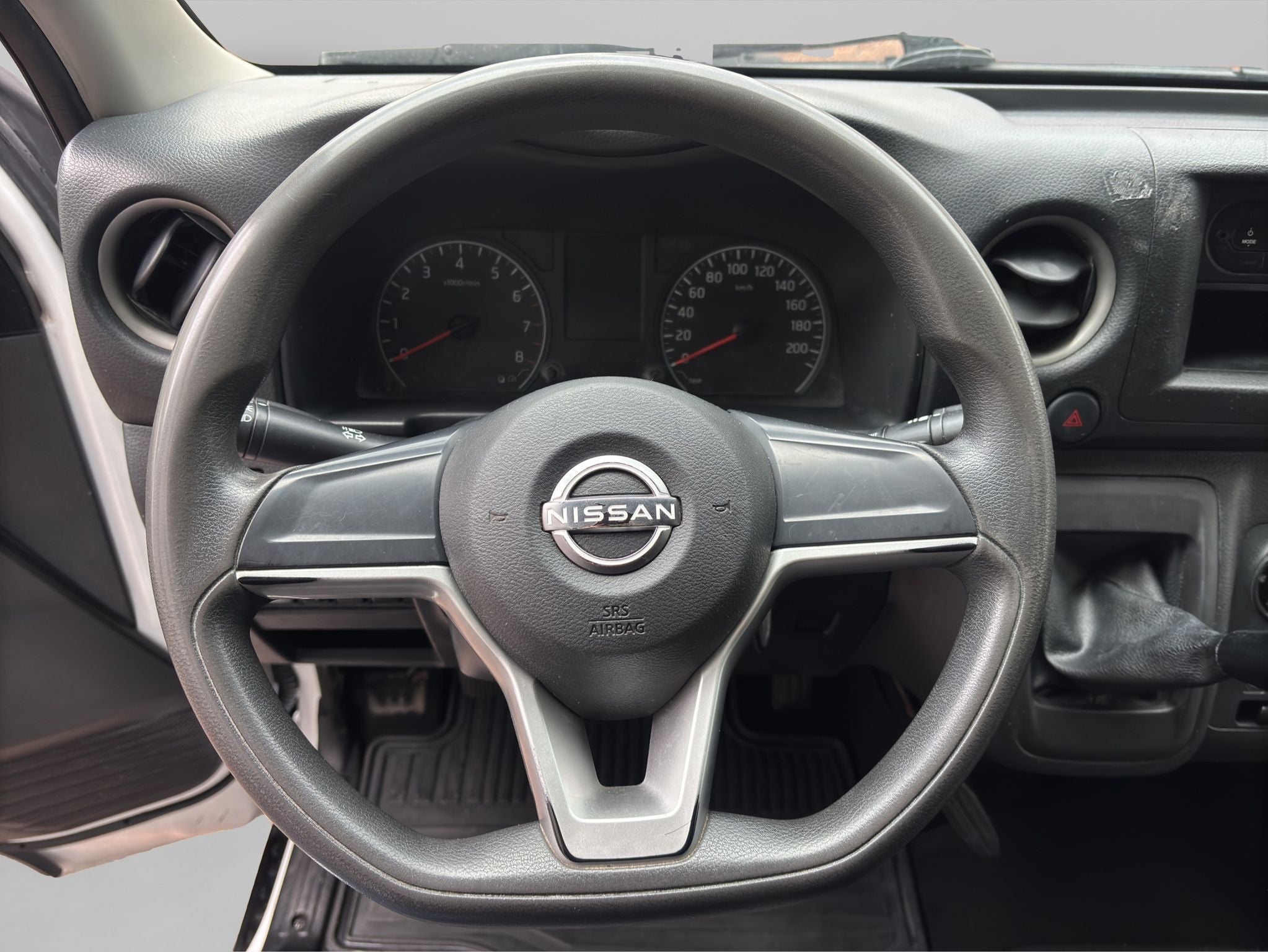 2023 Nissan URVAN 4 PTS AMPLIA TM5 AAC