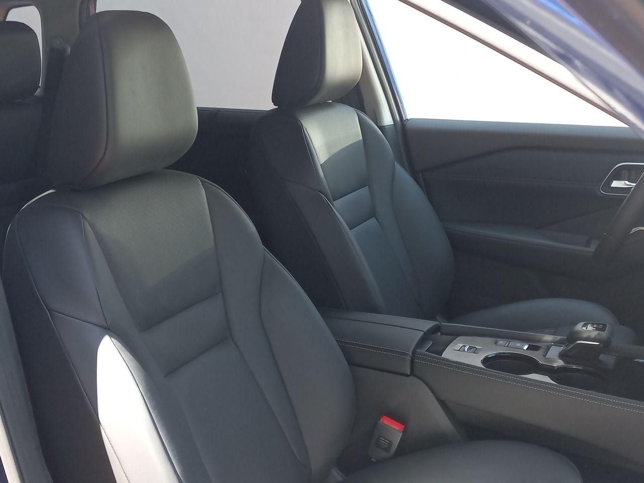 2023 Nissan X-TRAIL PLATINUM 2 FILAS