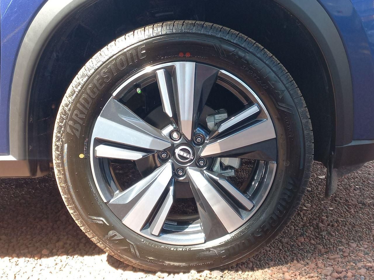 2023 Nissan X-TRAIL PLATINUM 2 FILAS