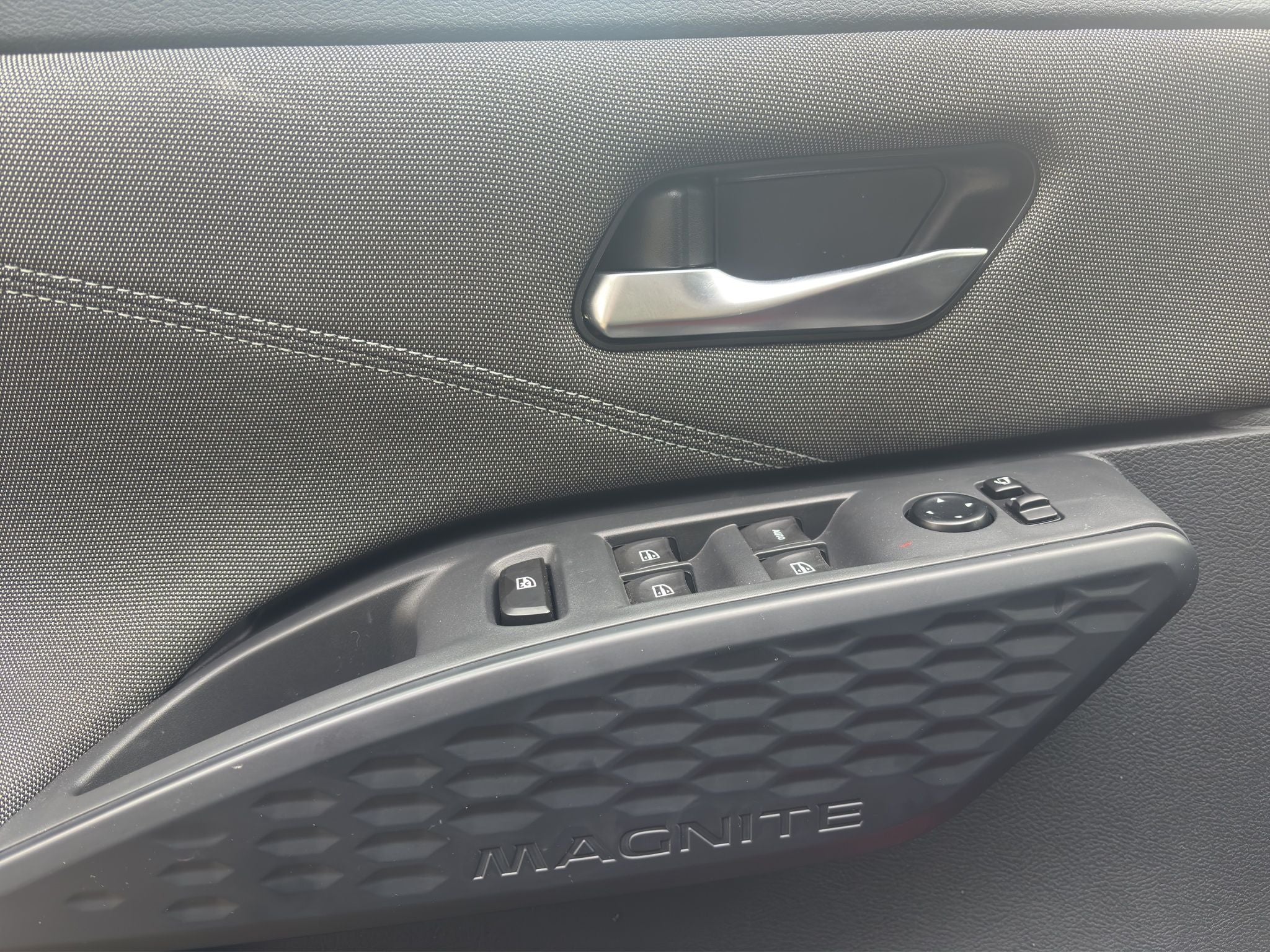 2025 Nissan MAGNITE ADVANCE CVT