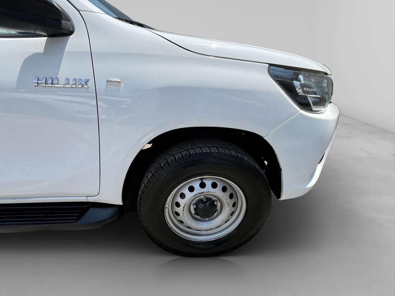 2019 Toyota HILUX 4 PTS DOBLE CAB BASE TM5 AAC VE DEL