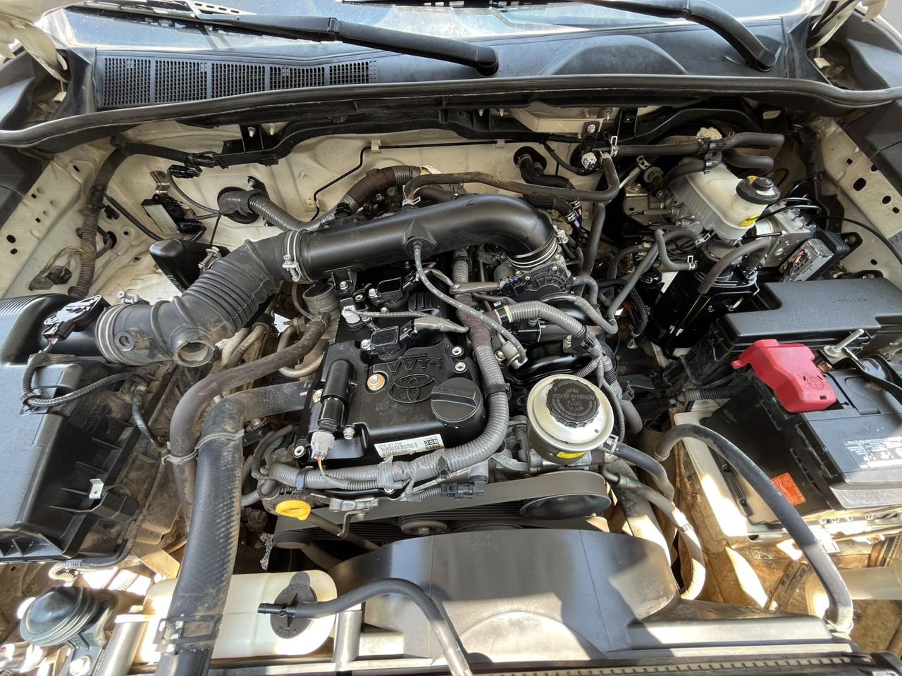 2019 Toyota HILUX 4 PTS DOBLE CAB BASE TM5 AAC VE DEL