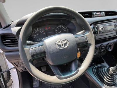 2019 Toyota HILUX 4 PTS DOBLE CAB BASE TM5 AAC VE DEL
