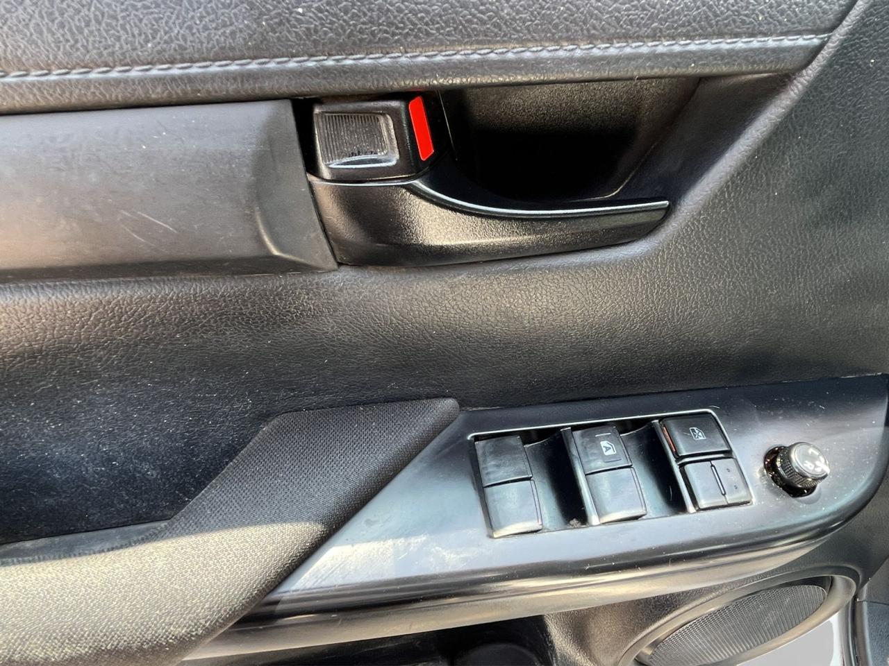 2019 Toyota HILUX 4 PTS DOBLE CAB BASE TM5 AAC VE DEL