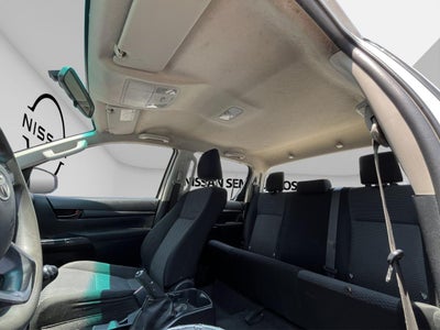 2019 Toyota HILUX 4 PTS DOBLE CAB BASE TM5 AAC VE DEL