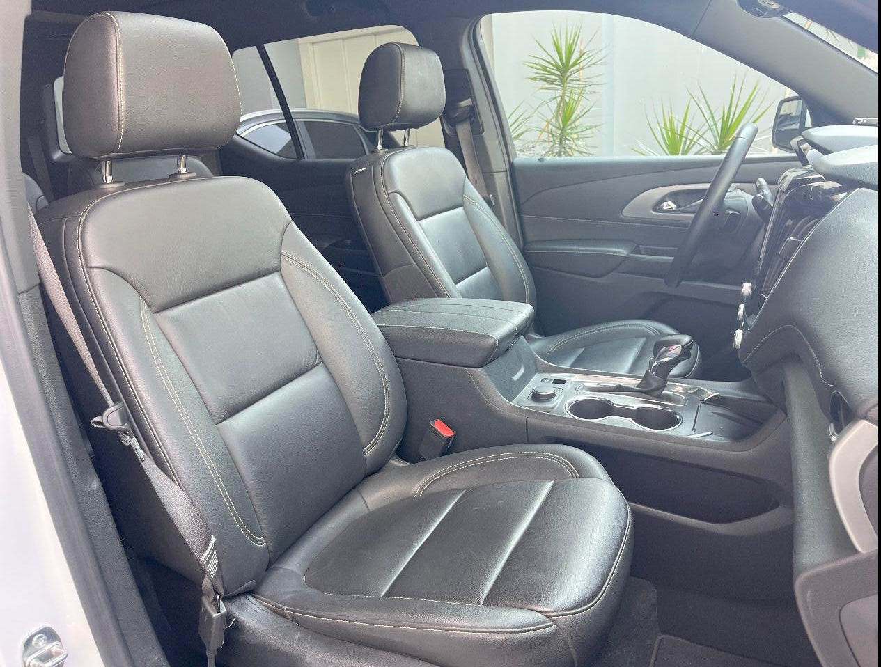 2023 Chevrolet TRAVERSE B 5 PTS LT TA 7 Y 8 PAS AAC AUT PIEL QC XENON RA-20