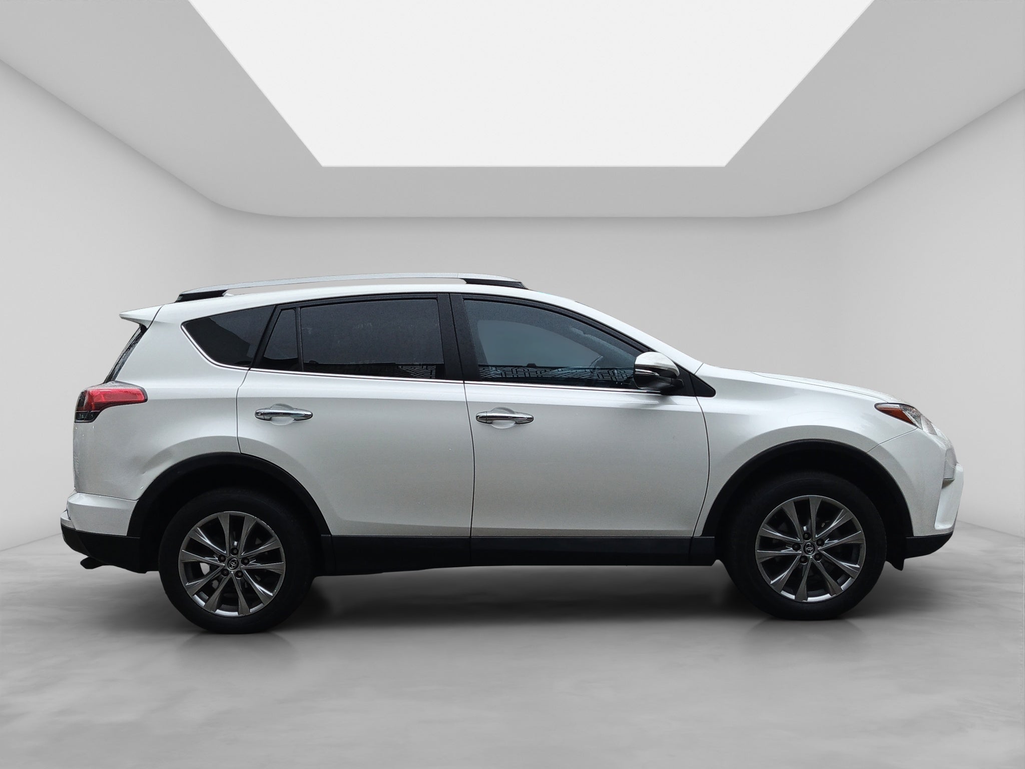 2018 Toyota RAV4 5 PTS LIMITED L4 TA PIEL QC F NIEBLA RA-17 4X4