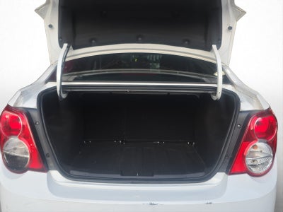 2016 Chevrolet SONIC 5 PTS HB RS 14T TM6 AAC PIEL VE F NIEBLA RA-17