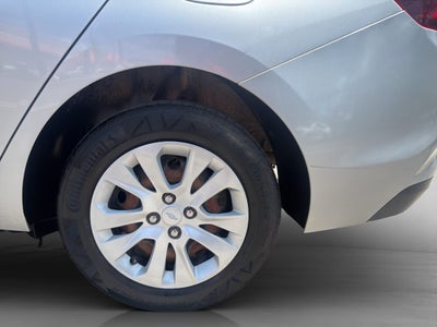 2022 Chevrolet ONIX A 4 PTS. LS 1.0T TM5 AA. BA R-15