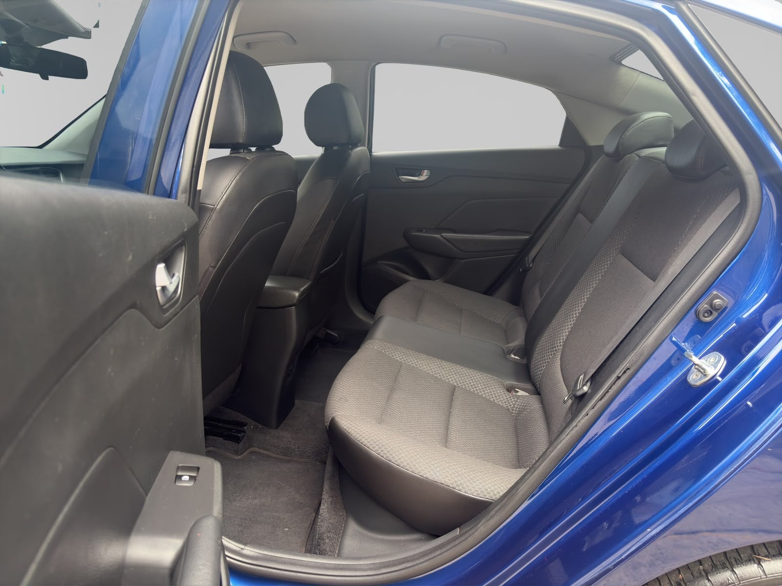 2018 Hyundai ACCENT 4 PTS GLS 16L TA AAC AUT VE PIEL RA-17
