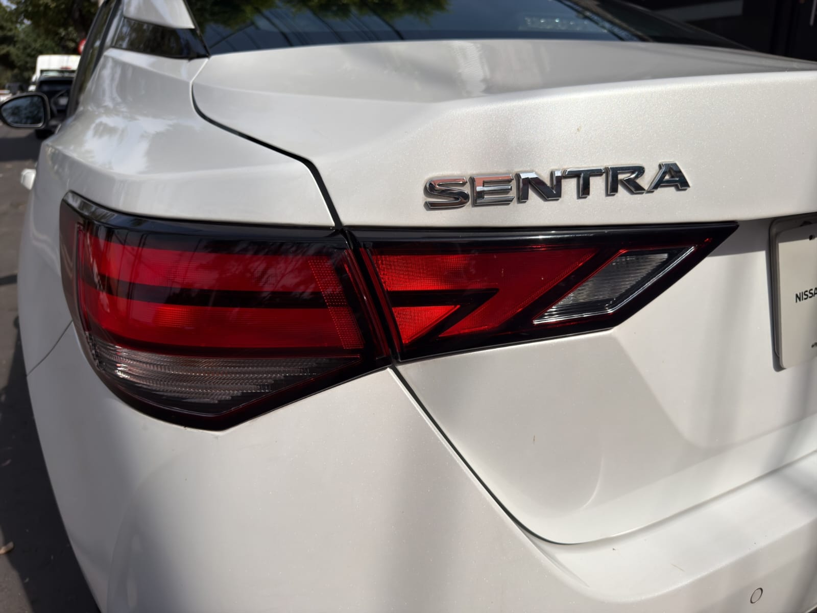 2022 Nissan SENTRA 4 PTS ADVANCE TA AAC F NIEBLA RA-16