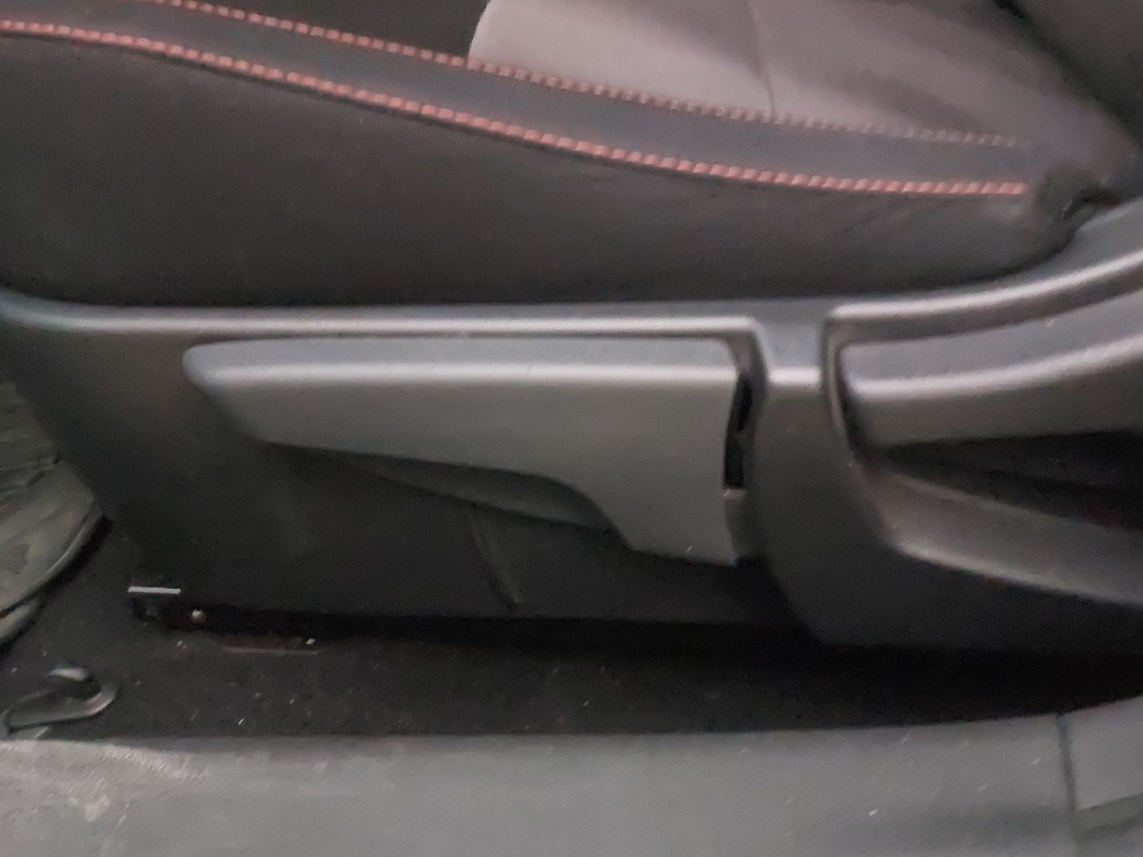 2024 Nissan SENTRA 4P SR BI-TONO L42.0 AUT