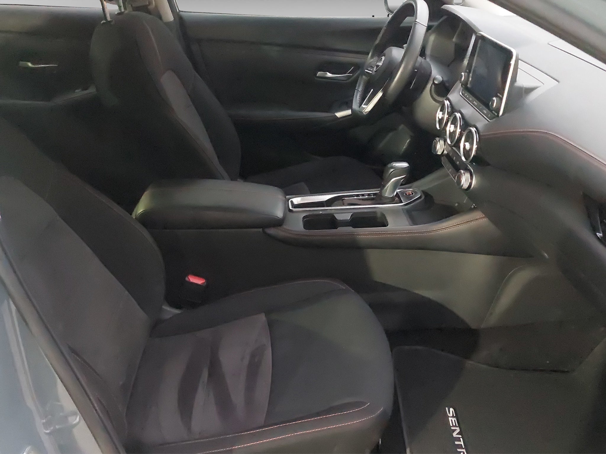 2024 Nissan SENTRA 4P SR BI-TONO L42.0 AUT