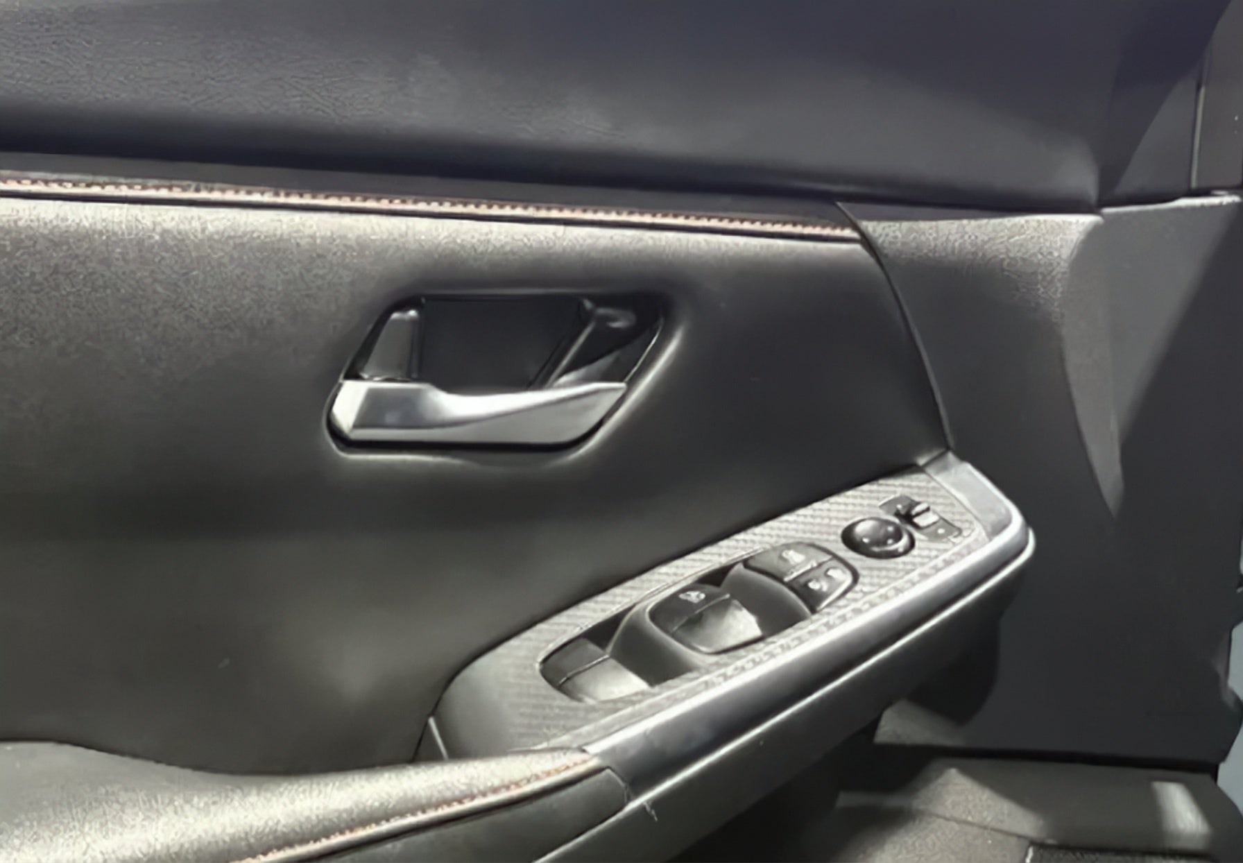 2024 Nissan SENTRA 4P SR BI-TONO L42.0 AUT