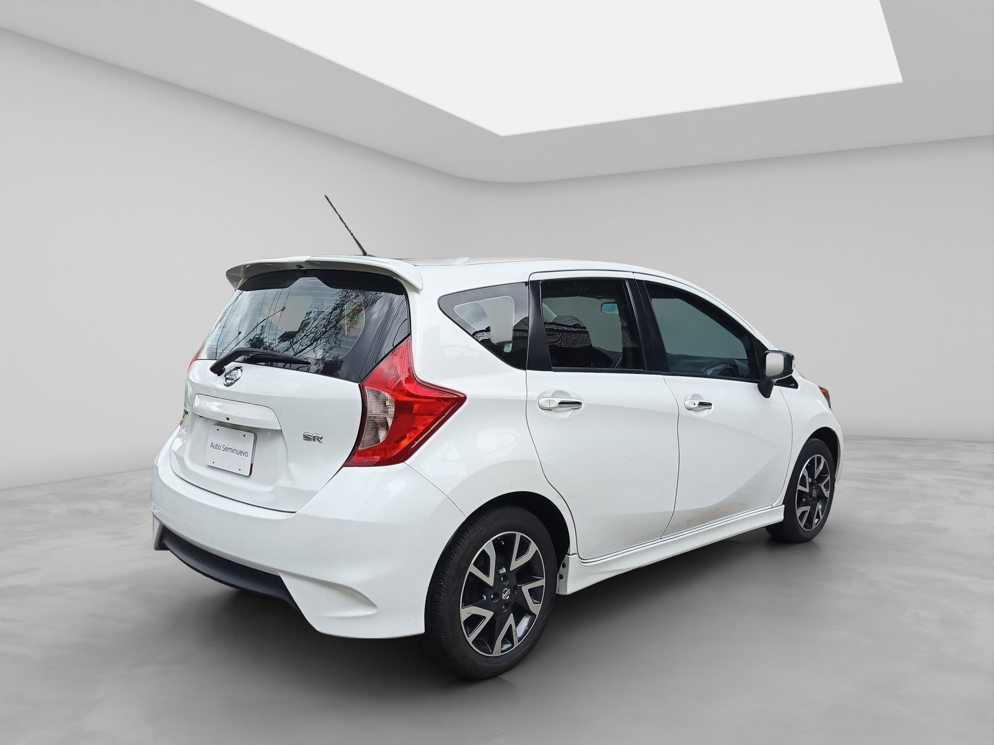 2019 Nissan NOTE 5 PTS SR CVT AAC F NIEBLA GPS FALDON RA-16
