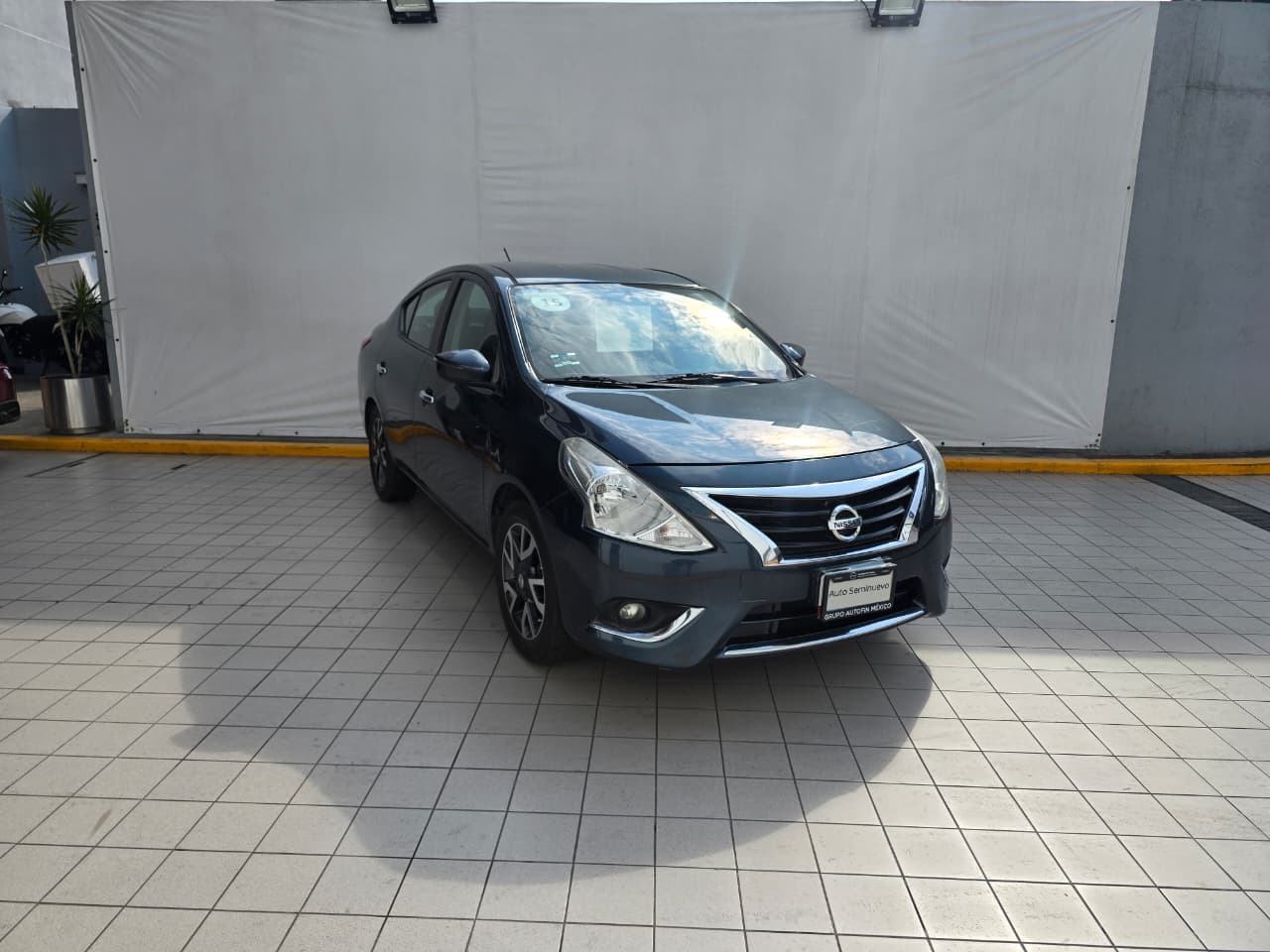 2015 Nissan VERSA 4 PTS EXCLUSIVE TA AAC VE PIEL GPS F NIEBLA RA-15