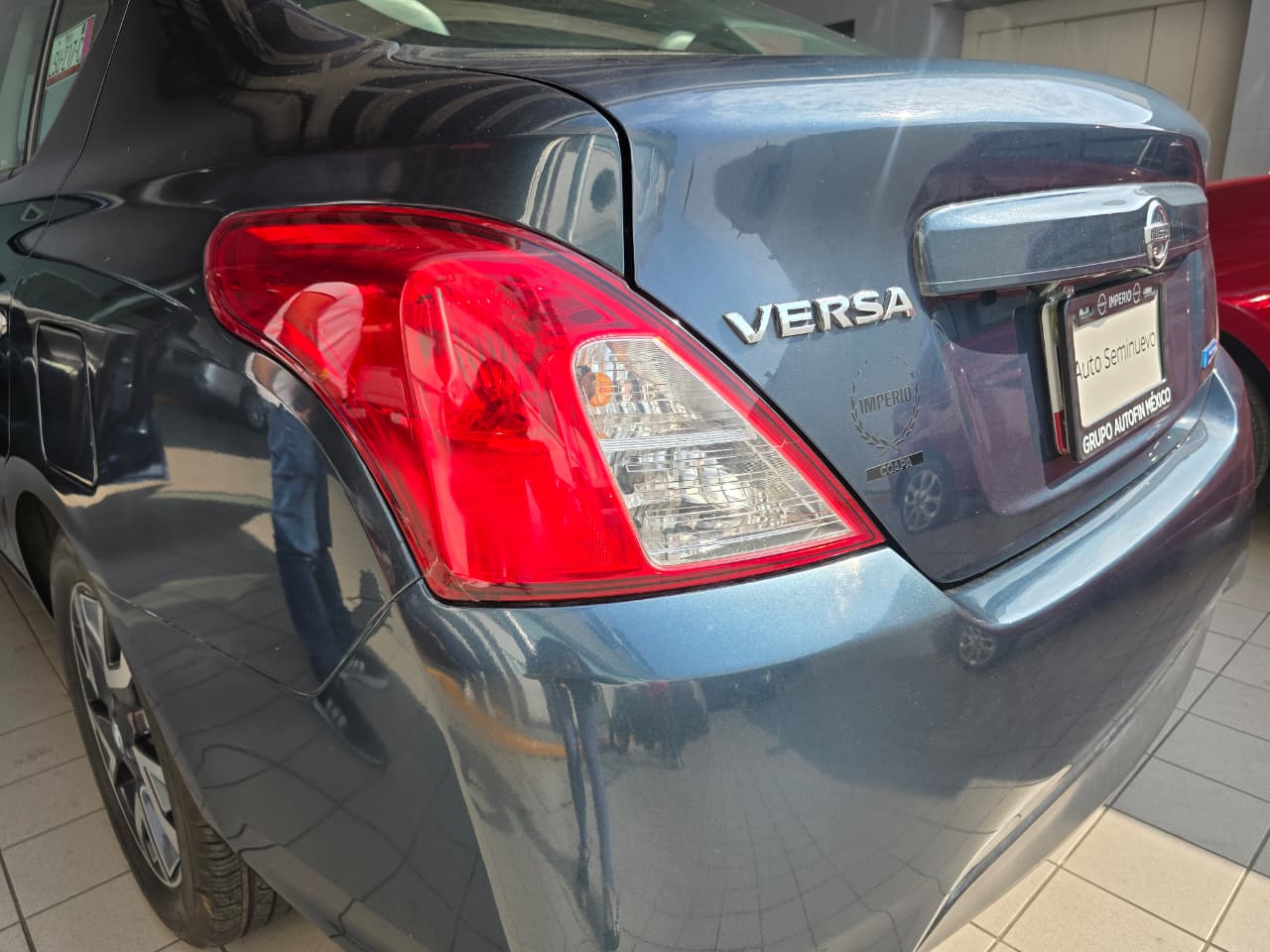 2015 Nissan VERSA 4 PTS EXCLUSIVE TA AAC VE PIEL GPS F NIEBLA RA-15