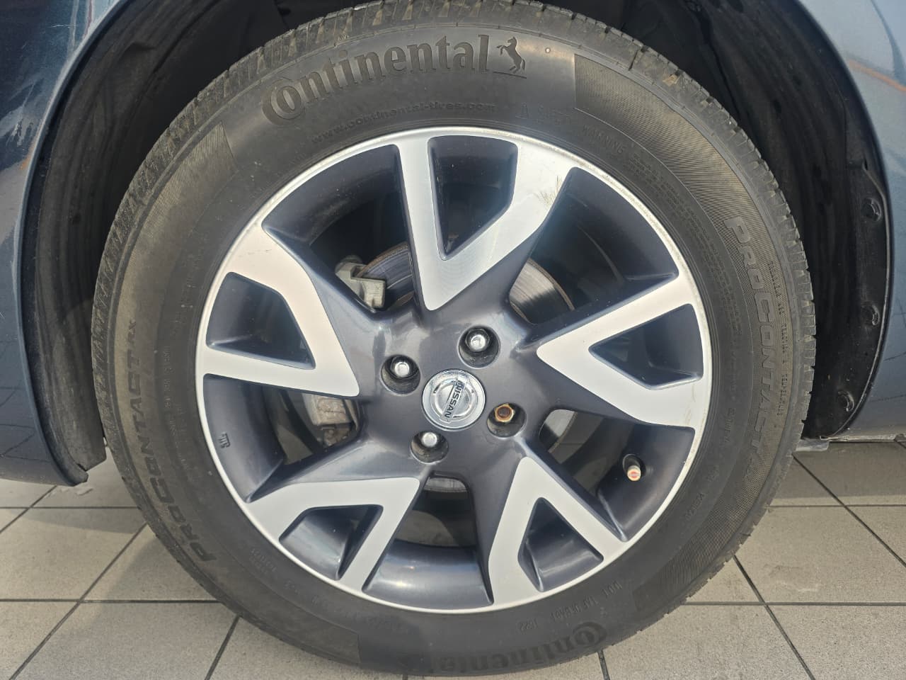 2015 Nissan VERSA 4 PTS EXCLUSIVE TA AAC VE PIEL GPS F NIEBLA RA-15