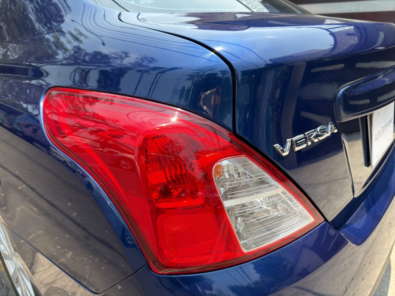 2018 Nissan VERSA 4 PTS SENSE TA AAC VE