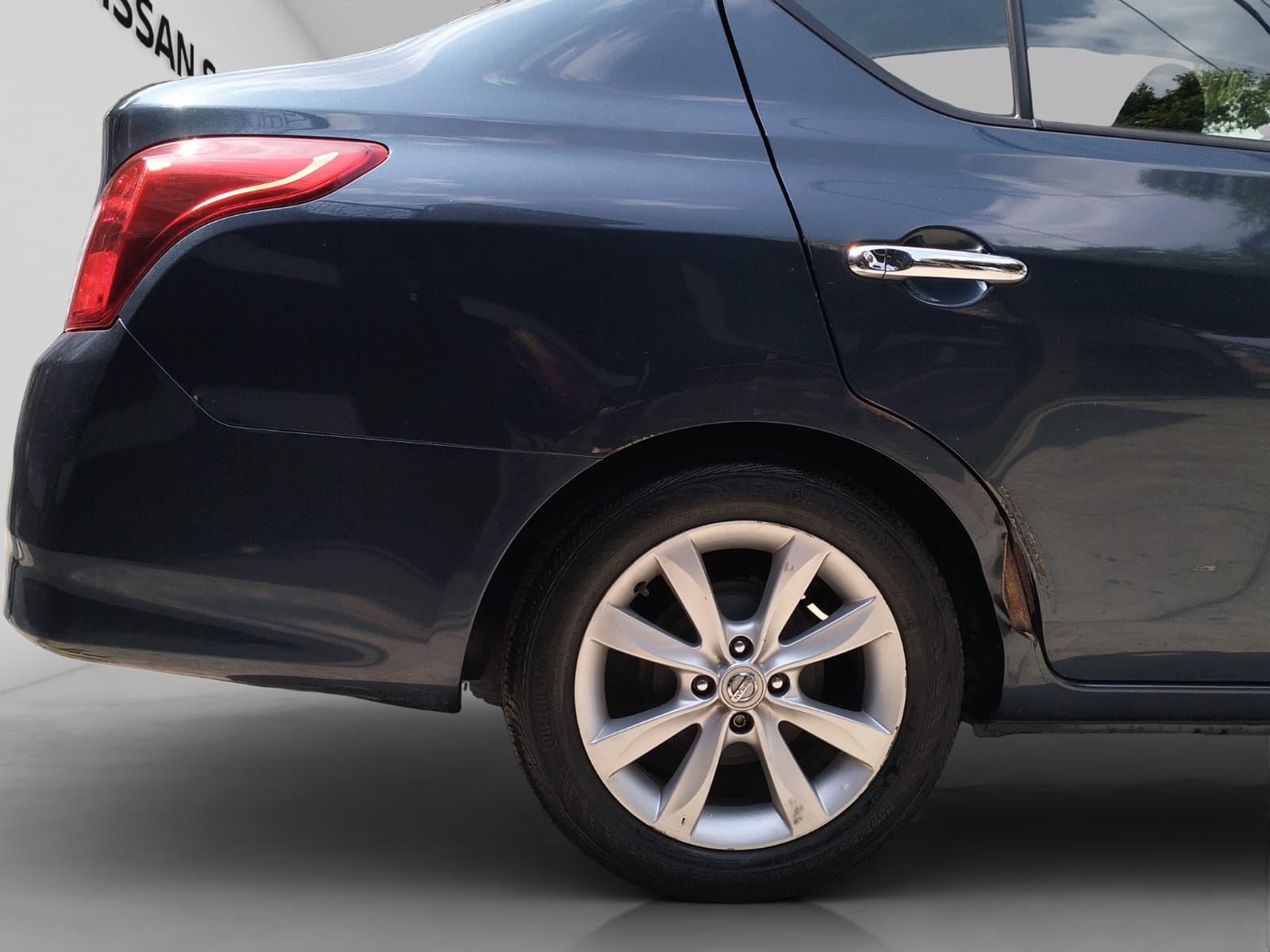 2017 Nissan VERSA 4 PTS ADVANCE TA AAC VE F NIEBLA RA-15