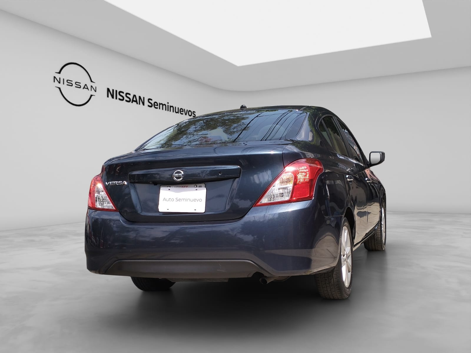 2017 Nissan VERSA 4 PTS ADVANCE TA AAC VE F NIEBLA RA-15