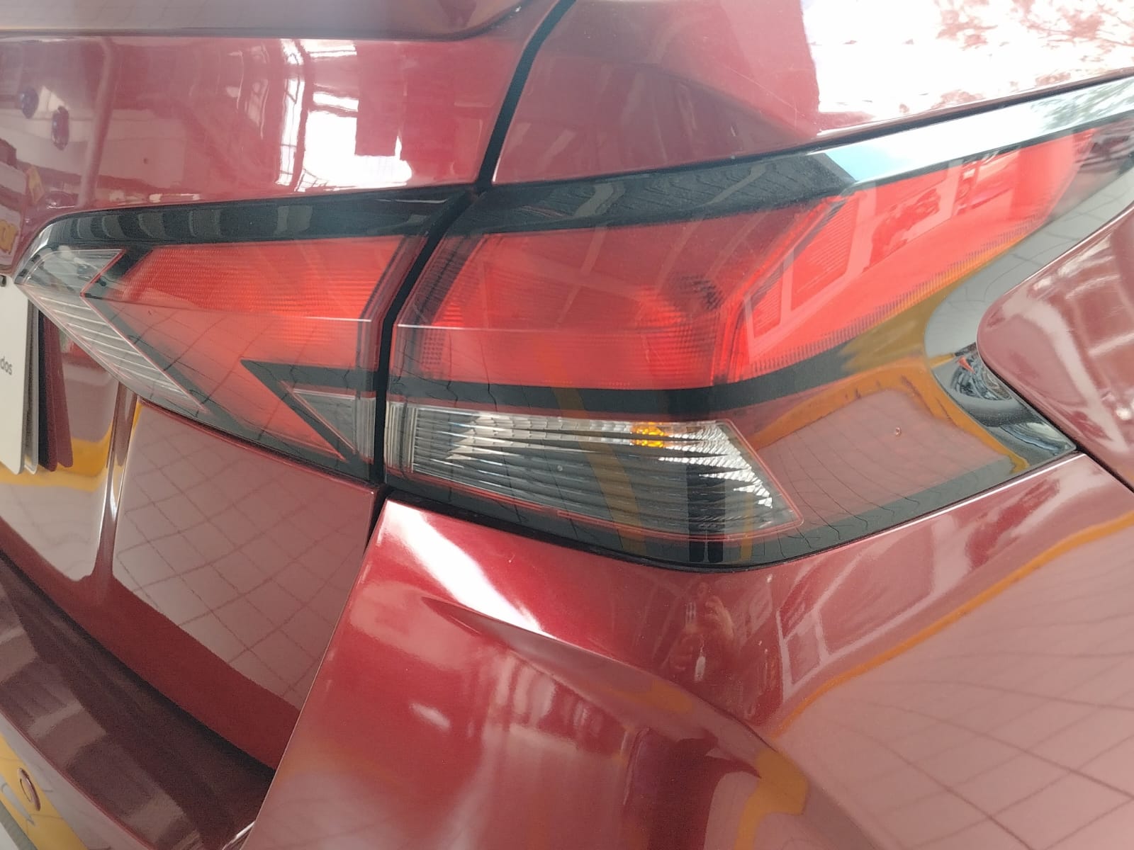 2024 Nissan VERSA 4P EXCLUSIVE L41.6 AUT