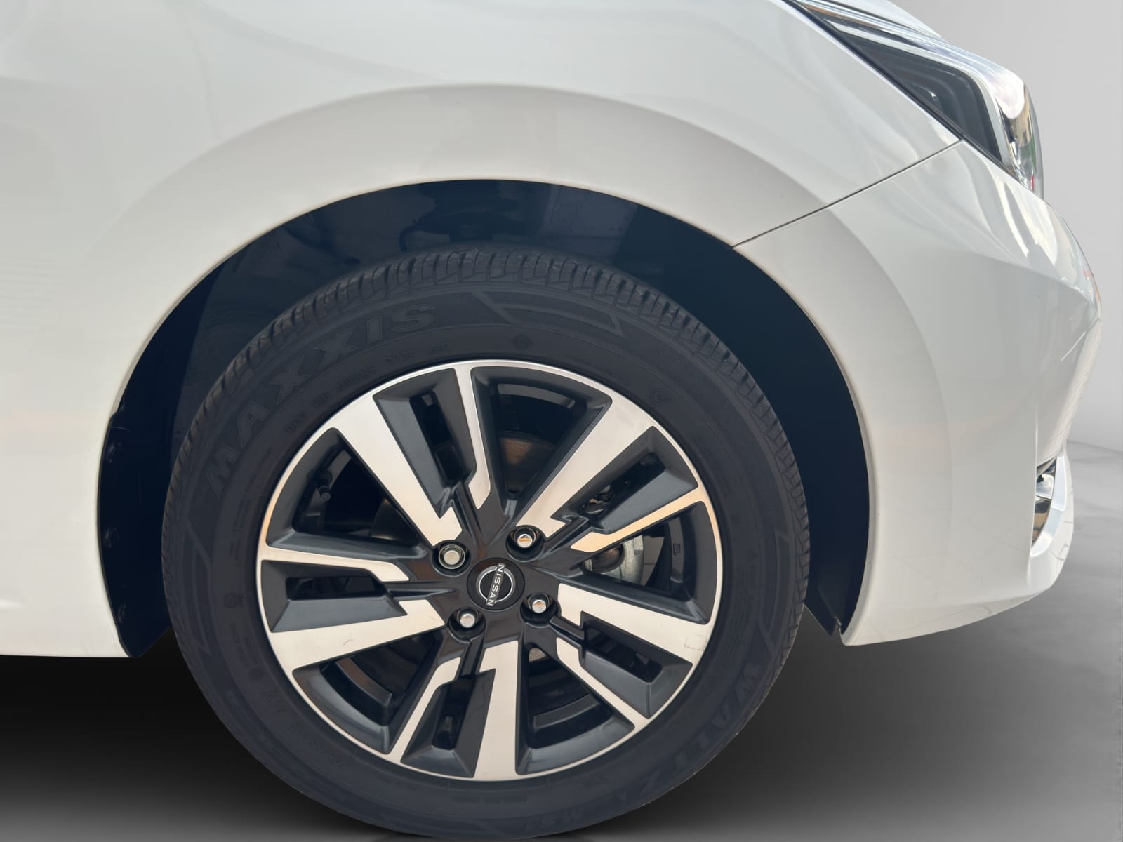 2024 Nissan VERSA 4P ADVANCE L41.6 AUT