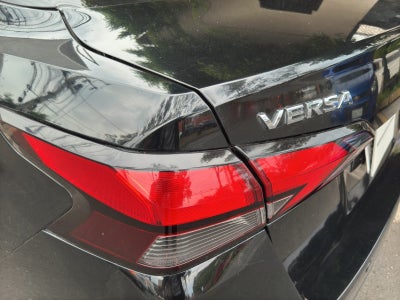 2021 Nissan VERSA 4 PTS EXCLUSIVE CVT AAC AUT VE PIEL GPS F NIEBLA RA-17
