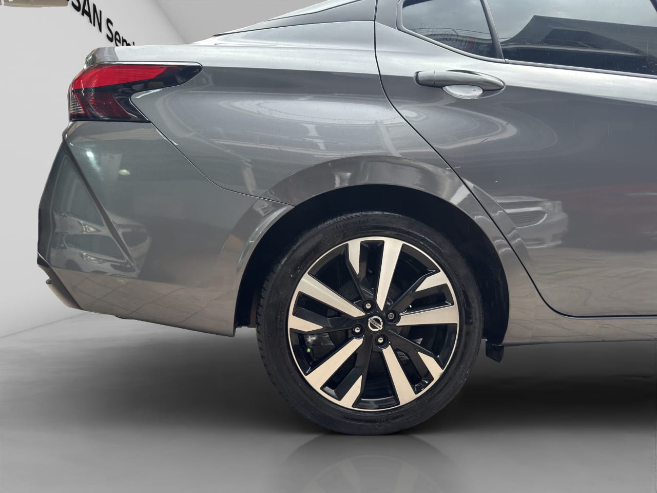2022 Nissan VERSA 4 PTS ADVANCE TA AAC VE F NIEBLA RA-16