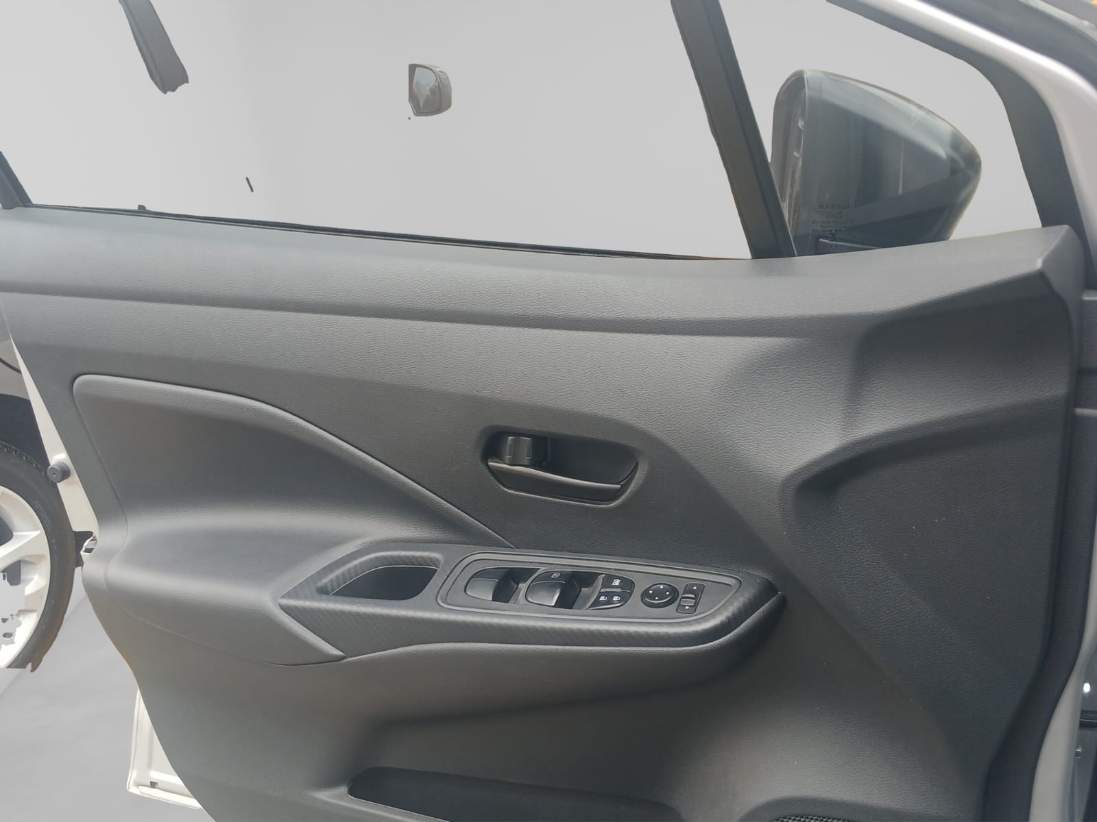 2024 Nissan VERSA 4P SENSE L41.6 AUT