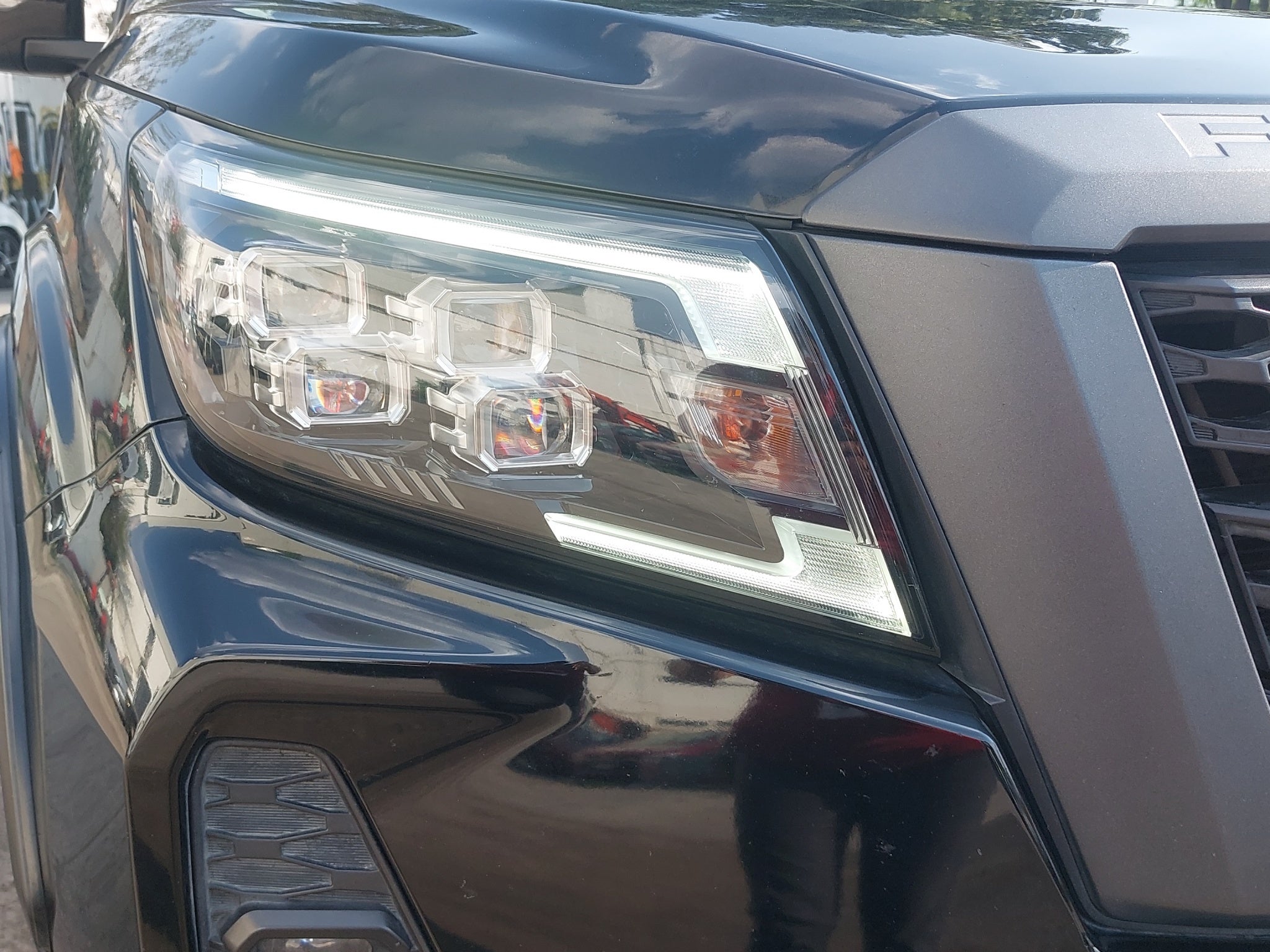 2023 Nissan FRONTIER 4P PRO-4X L42.5 AUT 4X4