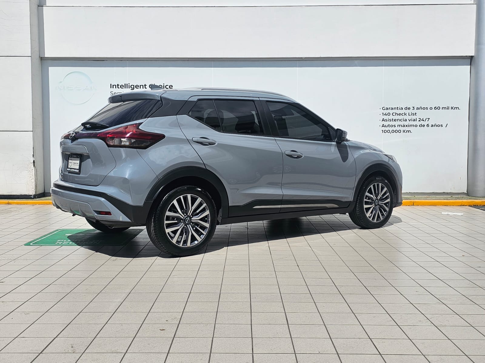 2022 Nissan KICKS 5 PTS PLATINUM 16L TA AAC AUT PIEL GPS RA-18