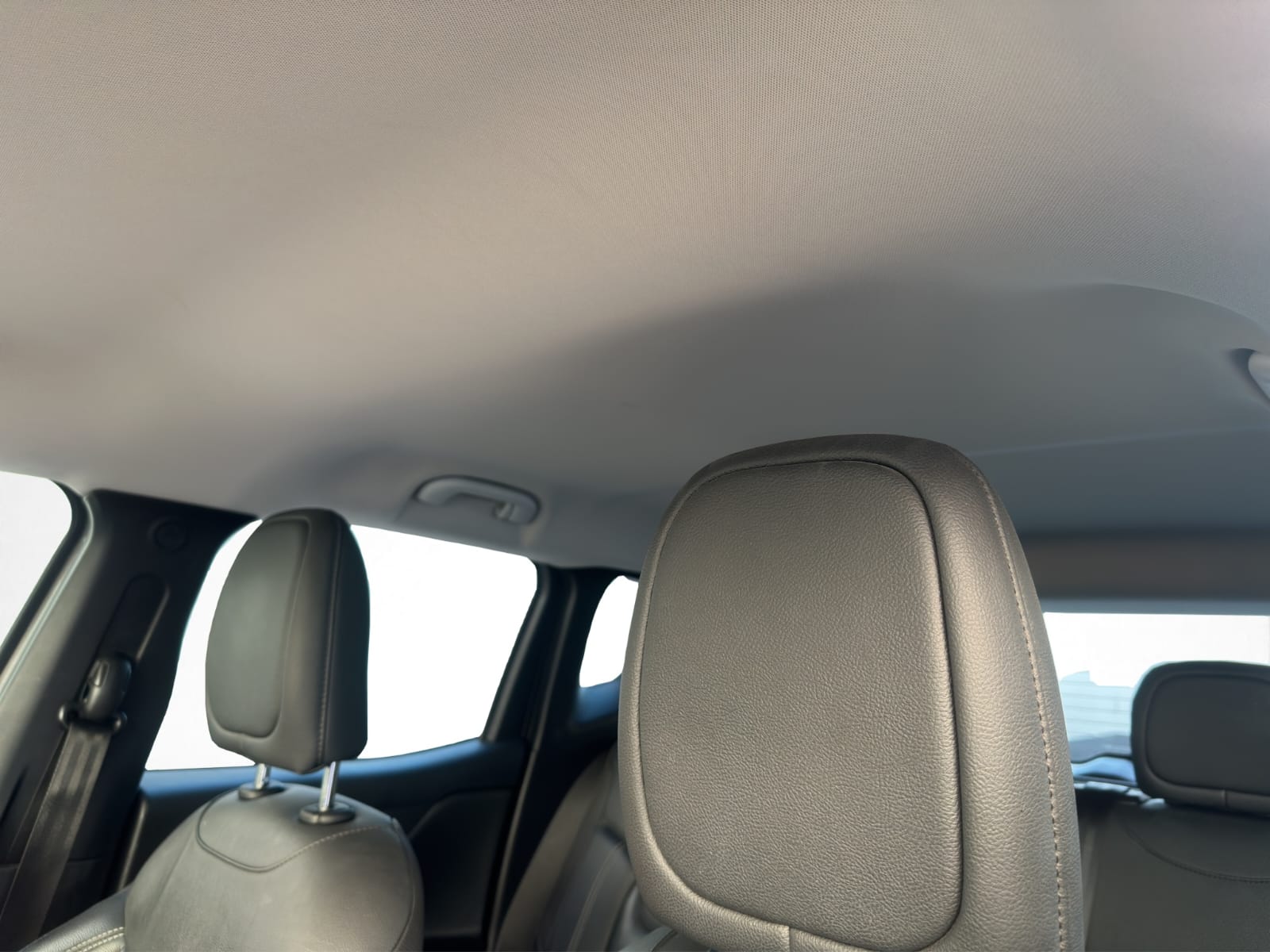 2019 Jeep RENEGADE 5 PTS LATITUDE TA BA AAC AUT PIEL VE RA-18